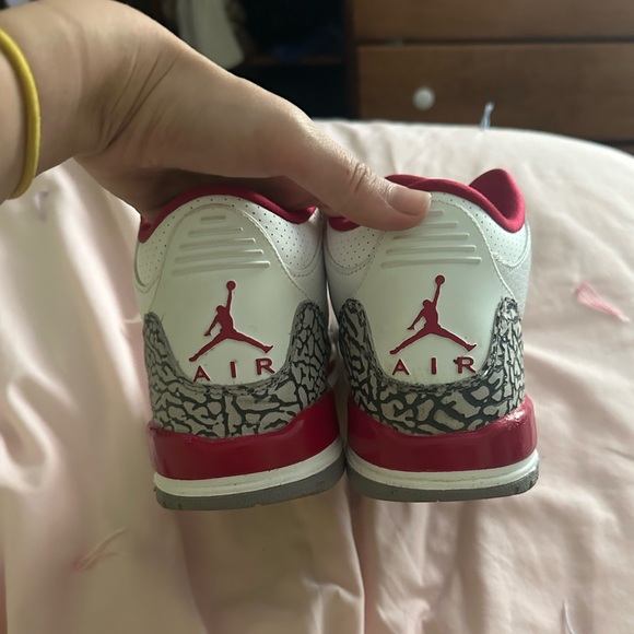 Jordan 3 cardinal red size 7Y/mens 7/womens 8.5 - Picture 2 of 5